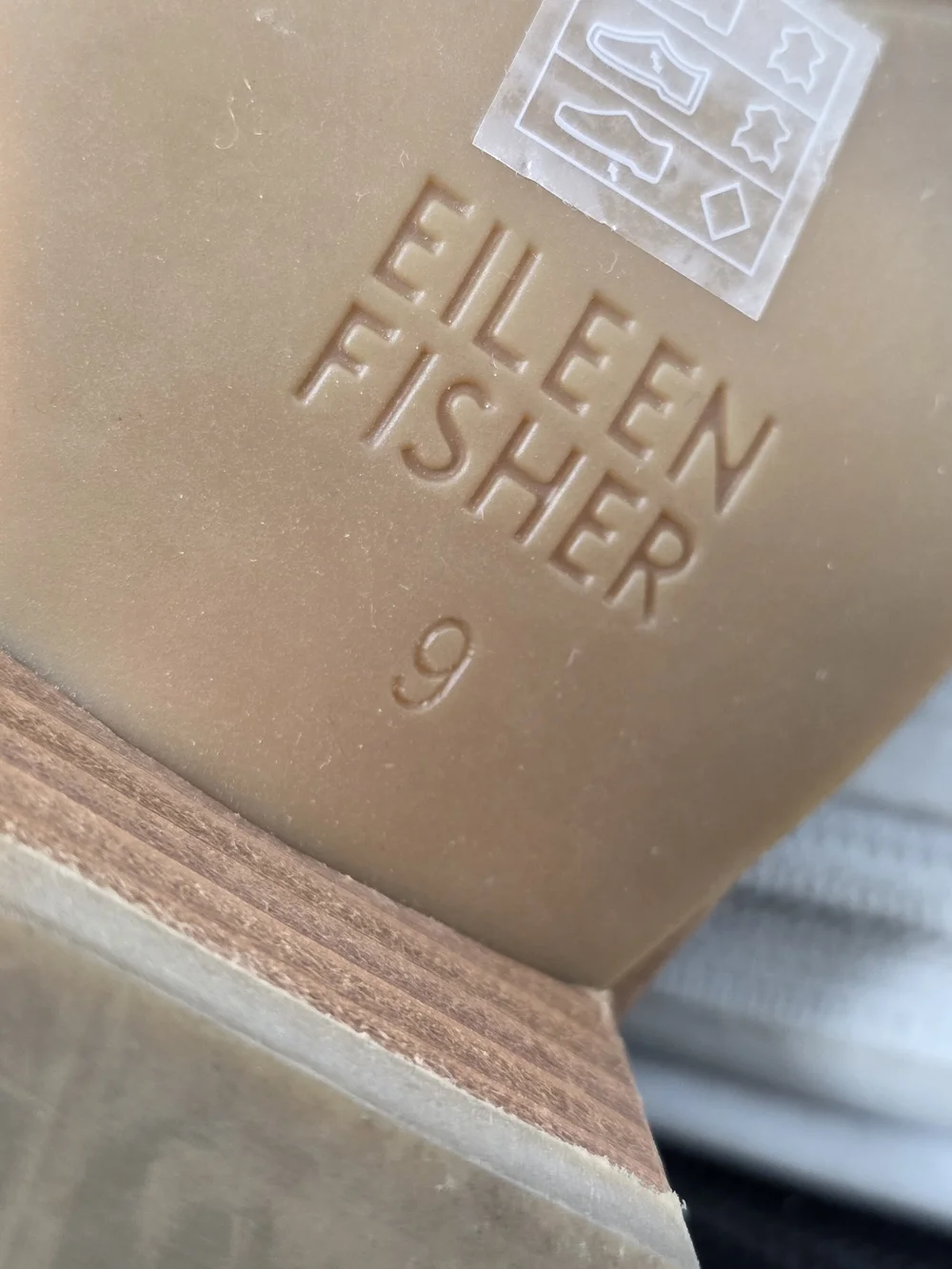 Eileen Fisher Fig d'Orsay peep toe tumbled nubuck shoes Size 9 Good Condition